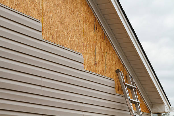 Professional Emergency Siding Repair technician working in Valley Lee, MD